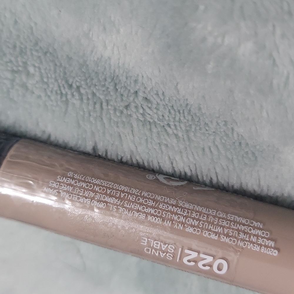 Revlon ColorStay Concealer, Full Coverage - Picture 3 of 7